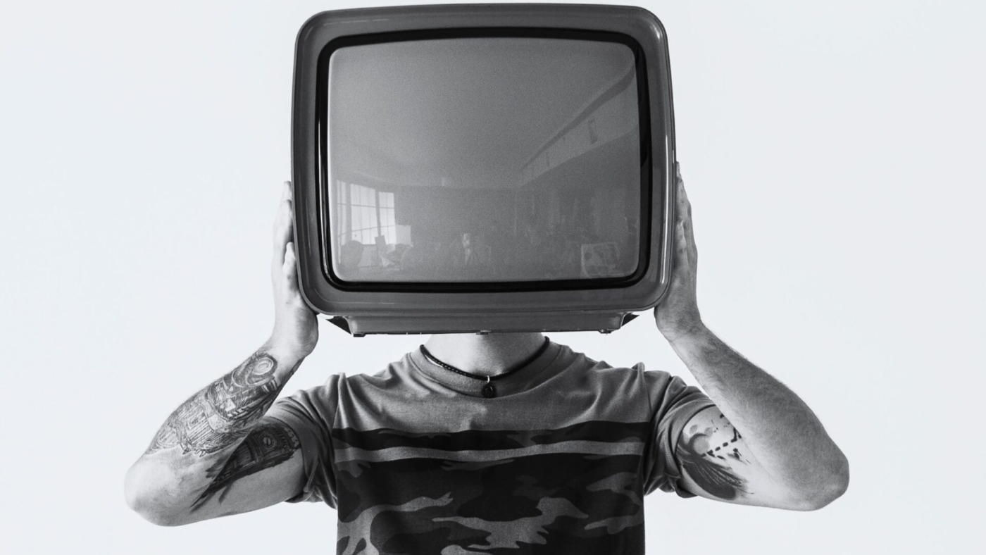 tv-is-now-background-noise-a-shift-in-active-vs-passive-media-attention